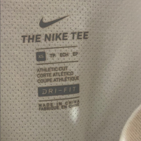 Nike Tee athletic cut dry fit - Picture 2 of 5